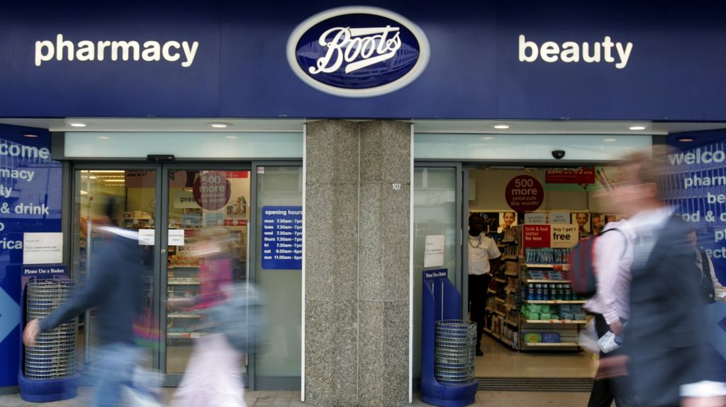 Boots to cut 300 to 350 managers