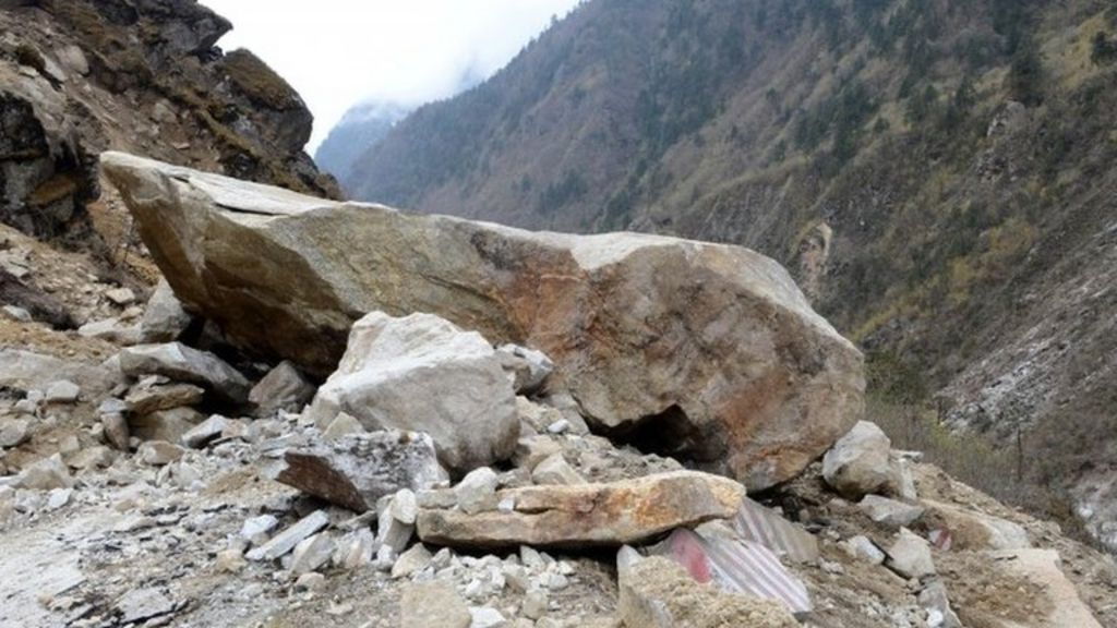 Landslide fears after Nepal quakes