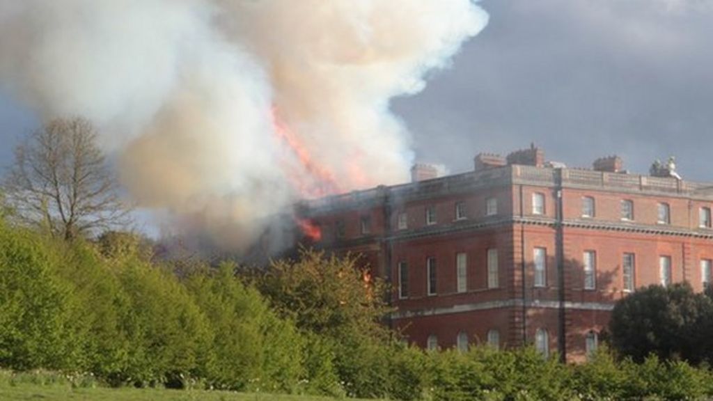 Stately home hit by major blaze