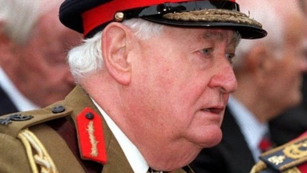 Ex-Army chief cleared over abuse claims