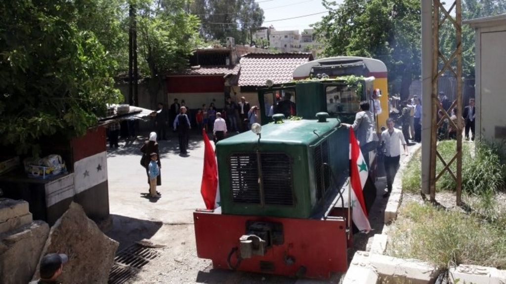 Damascus reopens popular train route