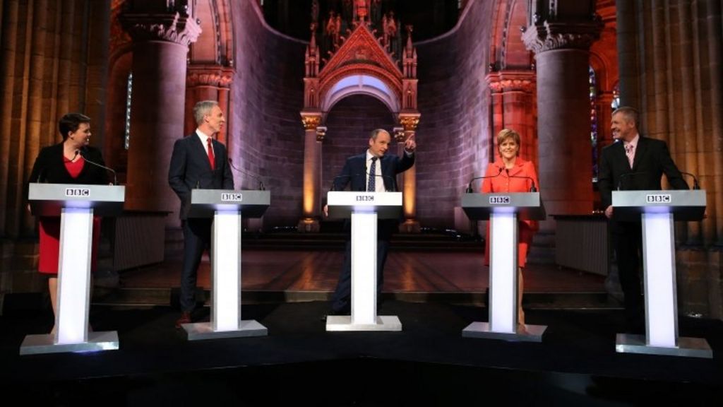 Scots leaders clash on spending cuts