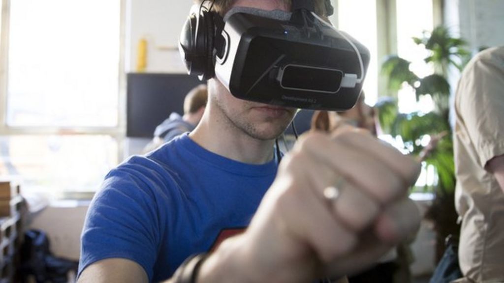 Oculus headset on sale in early 2016