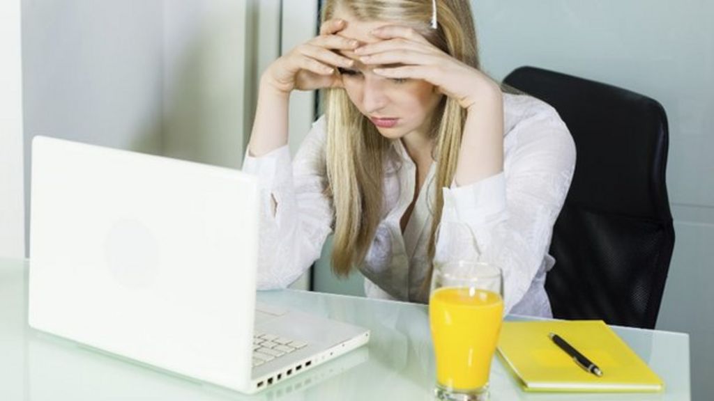 UK 'must tackle email epidemic'