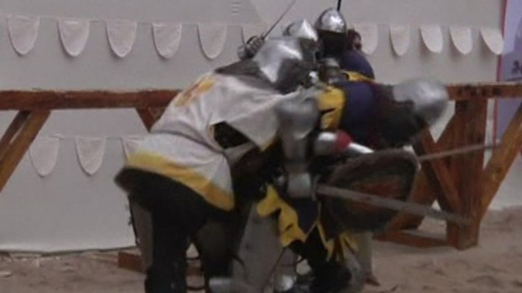 VIDEO: Medieval battles staged in Prague