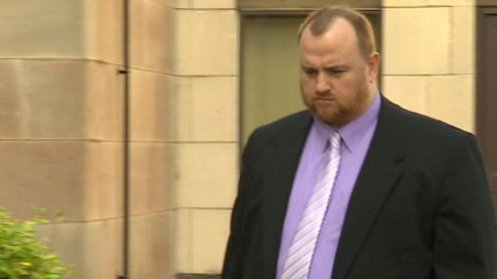 Nottingham vicar Andrew Waude guilty over child porn images - BBC News