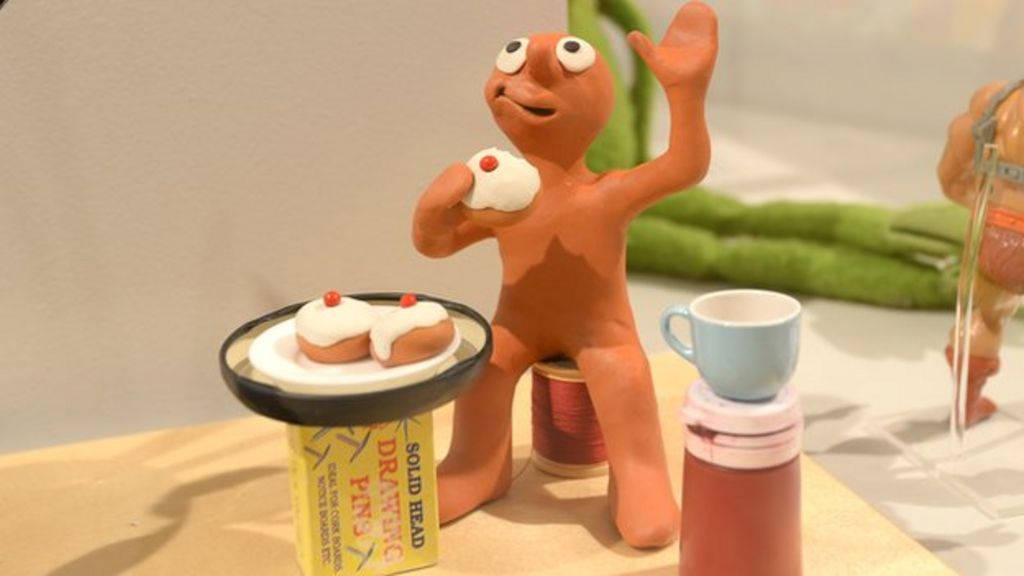 'Unprecedented' crowds at Coventry children's TV exhibition - BBC News