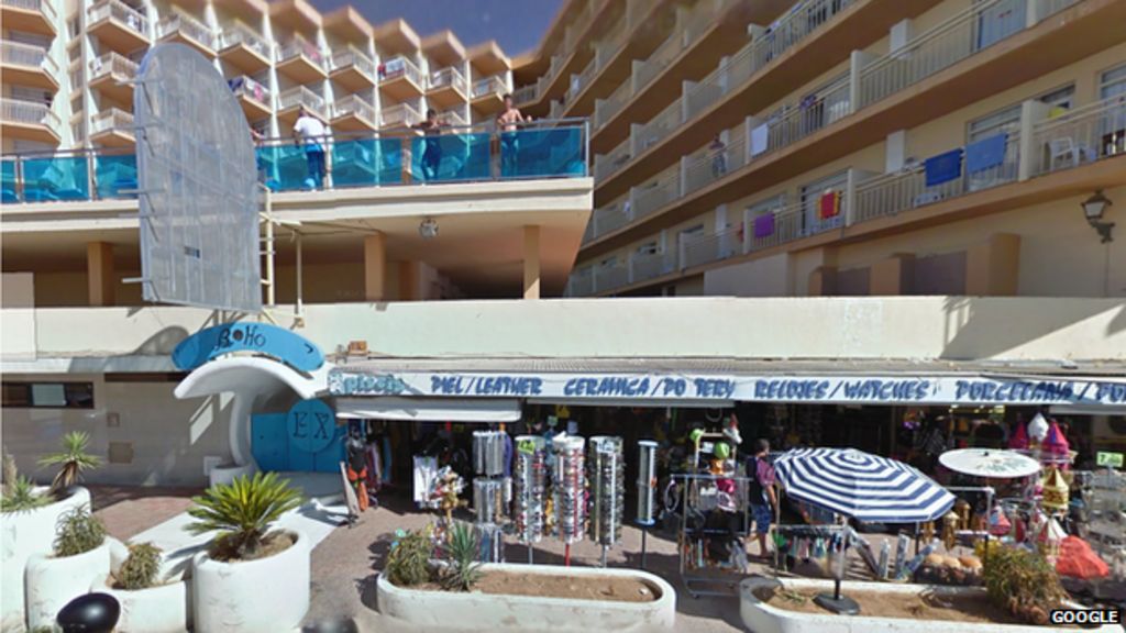 British holidaymaker dies in Ibiza - BBC News