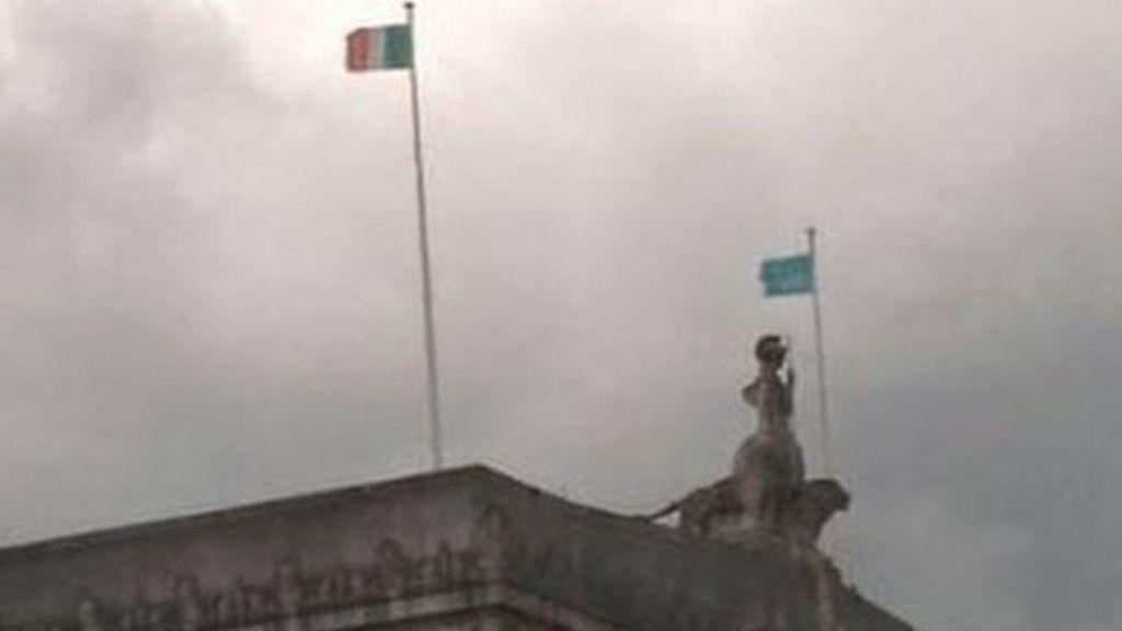 VIDEO: Irish tricolour flown over Stormont