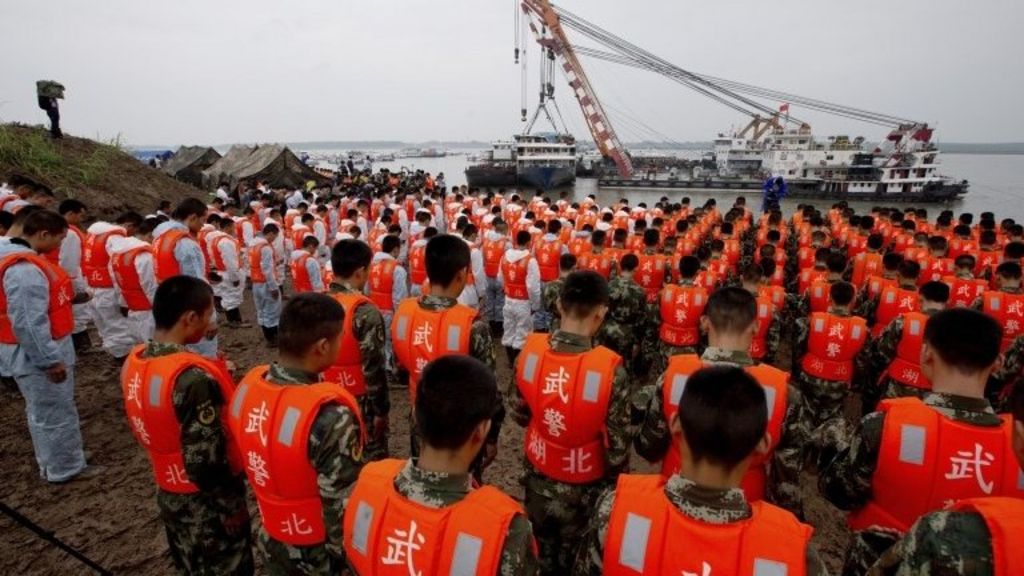 Ceremonies held for China ship dead