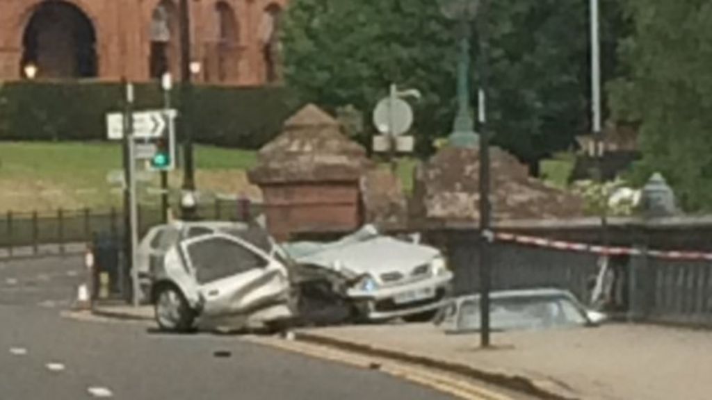 Three injured in car crash on Glasgow's Argyle Street BBC News