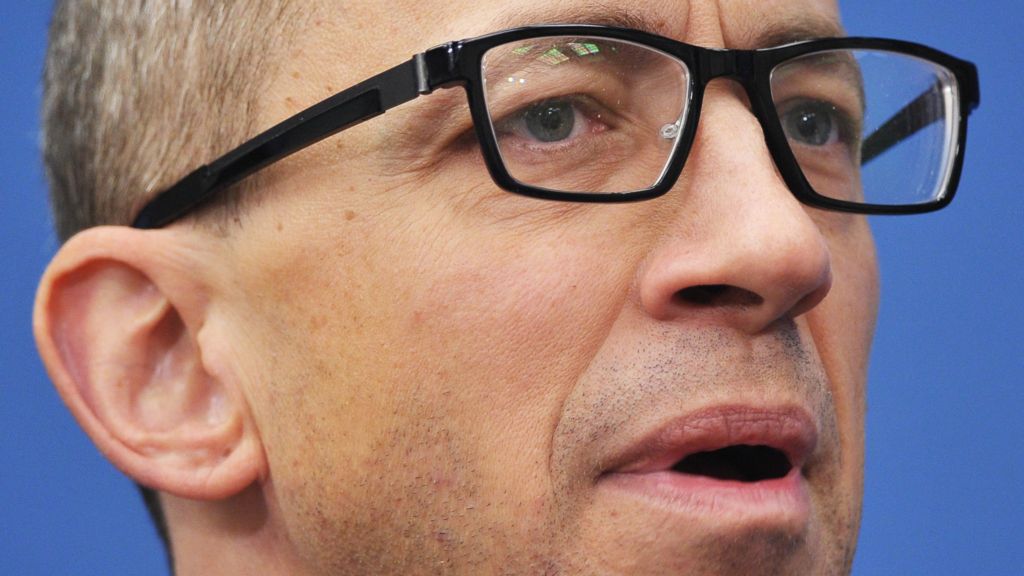 Why did Twitter boss stand down?