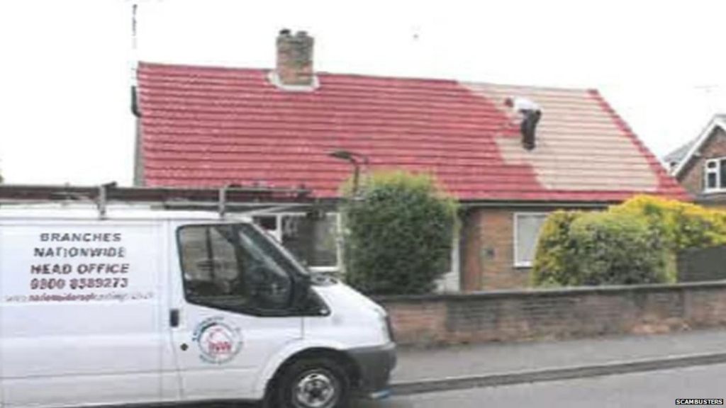 'Sickening' roof scam gang jailed