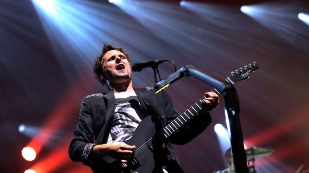 Muse land fifth UK number one album with Drones - BBC News