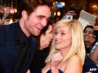 Robert Pattinson and Reese Witherspoon