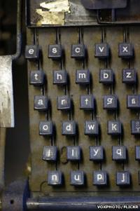 Linotype machine keyboard displaying "etaoin shirdlu"