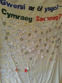 Wal y gymdeithas yn yr Urdd