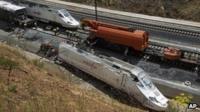 Wreckage of the train near Santiago de Compostela (27 July)