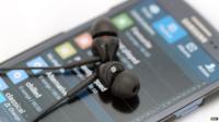 Mobile phone with headphones