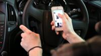 Social media use at the wheel