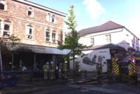 Y siop a ddifrodwyd ym Mhont-y-pŵl