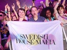 Crowds watch Swedish House Mafia at Radio 1's Hackney Weekend