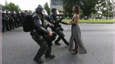 A verdadeira história por trás da foto icônica dos protestos do Black Lives Matter