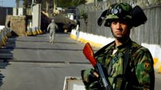 Iraqi soldier guards the Green Zone (file photo)