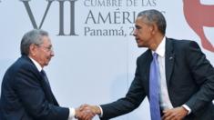 US President Barack Obama shakes hands with Cuban President Raul Castro on sidelines of Summit of the Americas. 11 April 2015