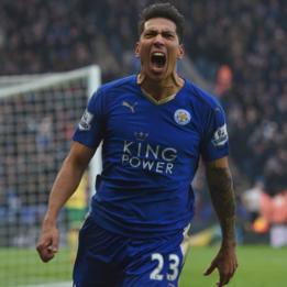 Ulloa celebra un gol