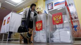 Опрос: доверие россиян к парламенту снизилось вдвое