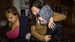 Rico con su familia a su vuelta a España.