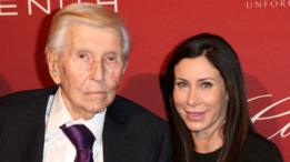 Sumner Redstone y Sydney Holland