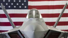 Un avión de combate Stealth Lockheed Martin F-22 Raptor de la Fuerza Aérea de Estados Unidos