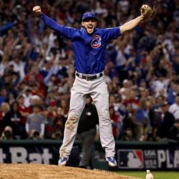 La reacción del lanzador Kris Bryant tras asegurar la victoria.