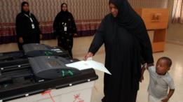 عمان أول دولة خليجية تمنح النساء حق التصويت