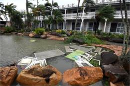 أضرار بأحد فنادق مدينة إيرلي من الإعصار