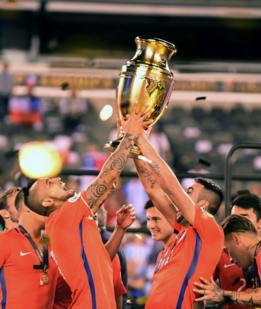Chile levanta el trofeo de la Copa América