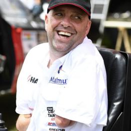 Croizon con su buggy