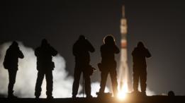 Встреча на орбите: экипаж корабля "Союз МС-03" перешел на МКС