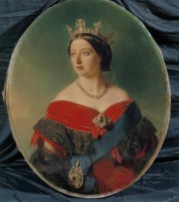 الملكة فيكتوريا وهي ترتدي قطع من الحلي تحمل إحداها ألماسة 