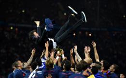 Luis Enrique y los jugadores del Barcelona.
