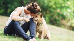 Mujer y perro