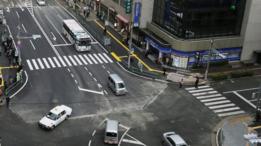 Avenida de Fukuoka reparada después del socavón