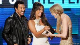 Taylor Swift gets award