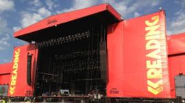 Reading Main stage