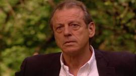 Leslie Grantham in English Neighbour