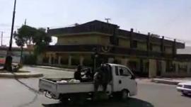 IS forces entering Tikrit in June