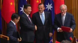Xi Jinping and Tony Abbott at the signing of the trade deal