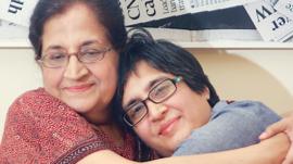 Sabeen Mahmud and her mother Mahenaz. hugging